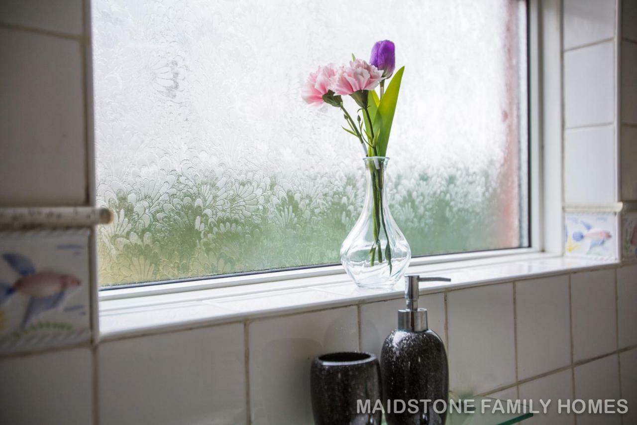 Maidstone Family Homes Upper Road Cottage Extérieur photo