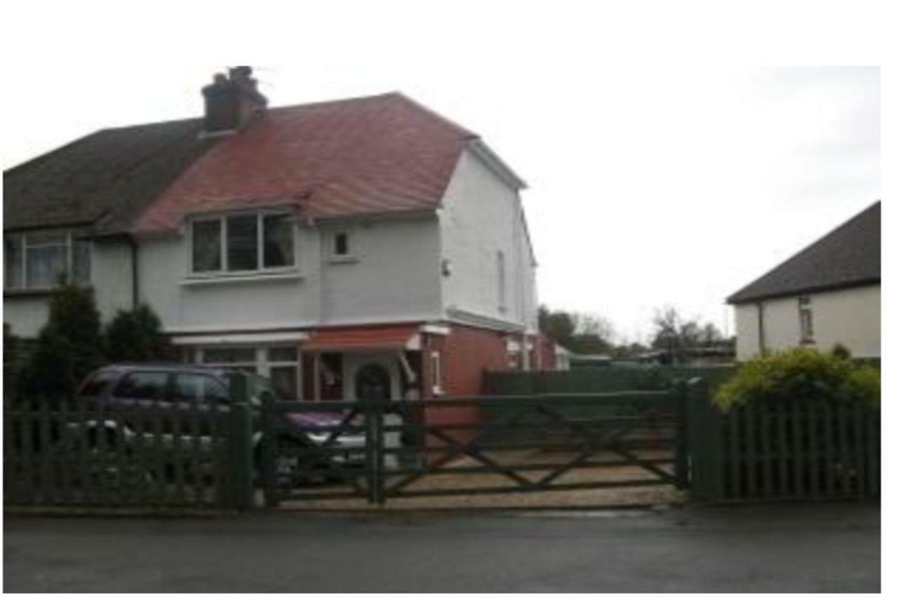 Maidstone Family Homes Upper Road Cottage Extérieur photo