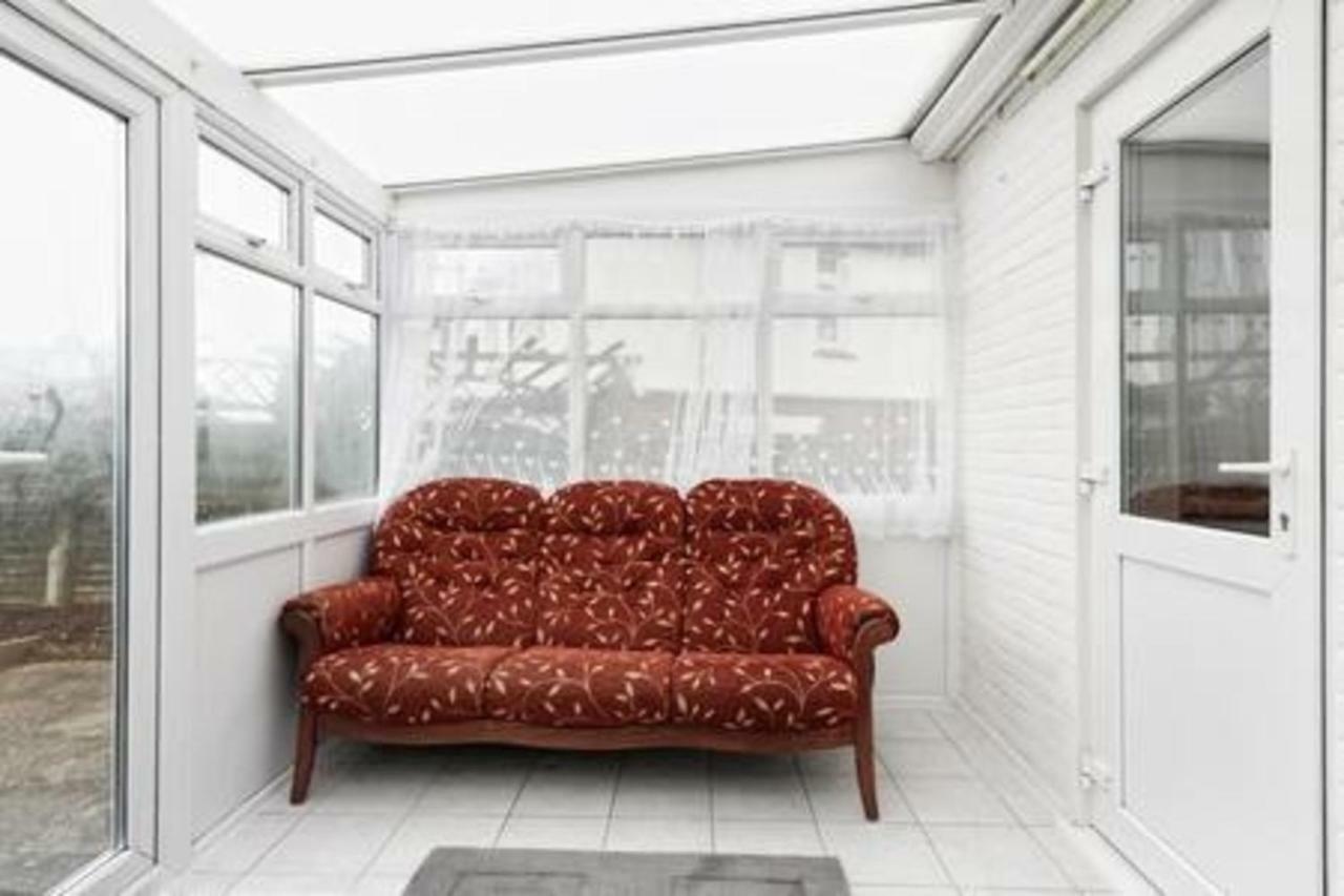 Maidstone Family Homes Upper Road Cottage Extérieur photo