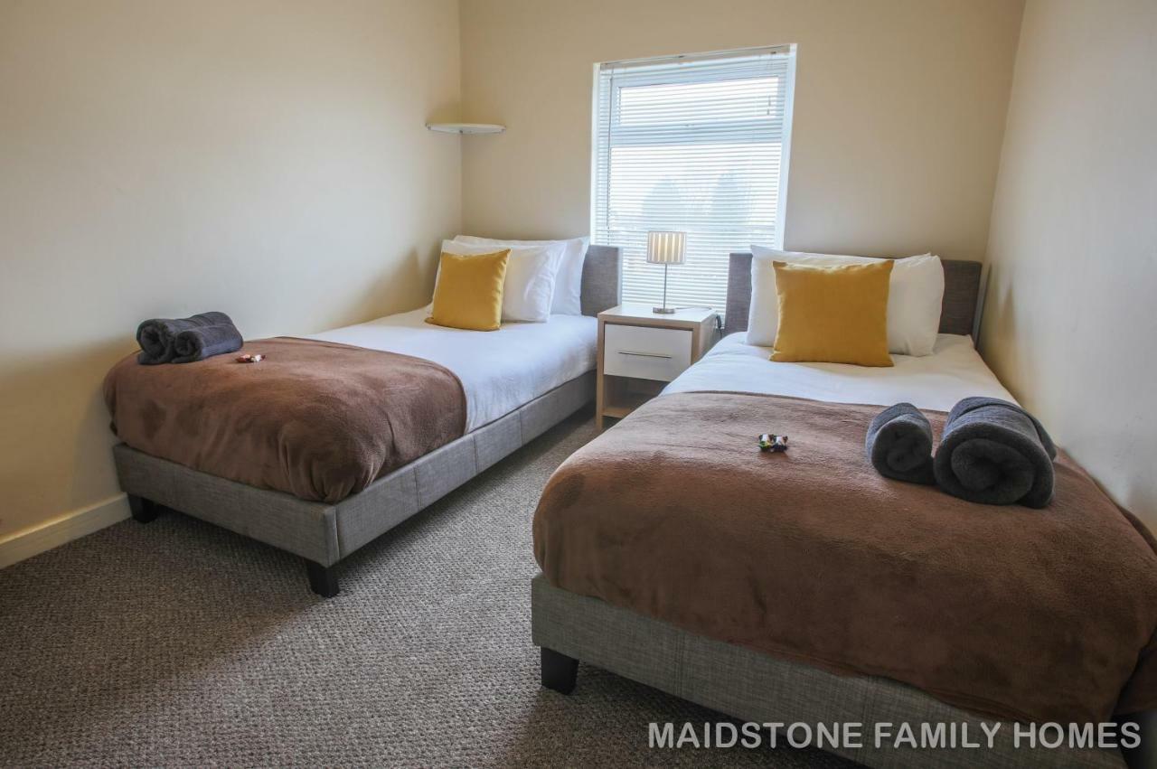 Maidstone Family Homes Upper Road Cottage Extérieur photo