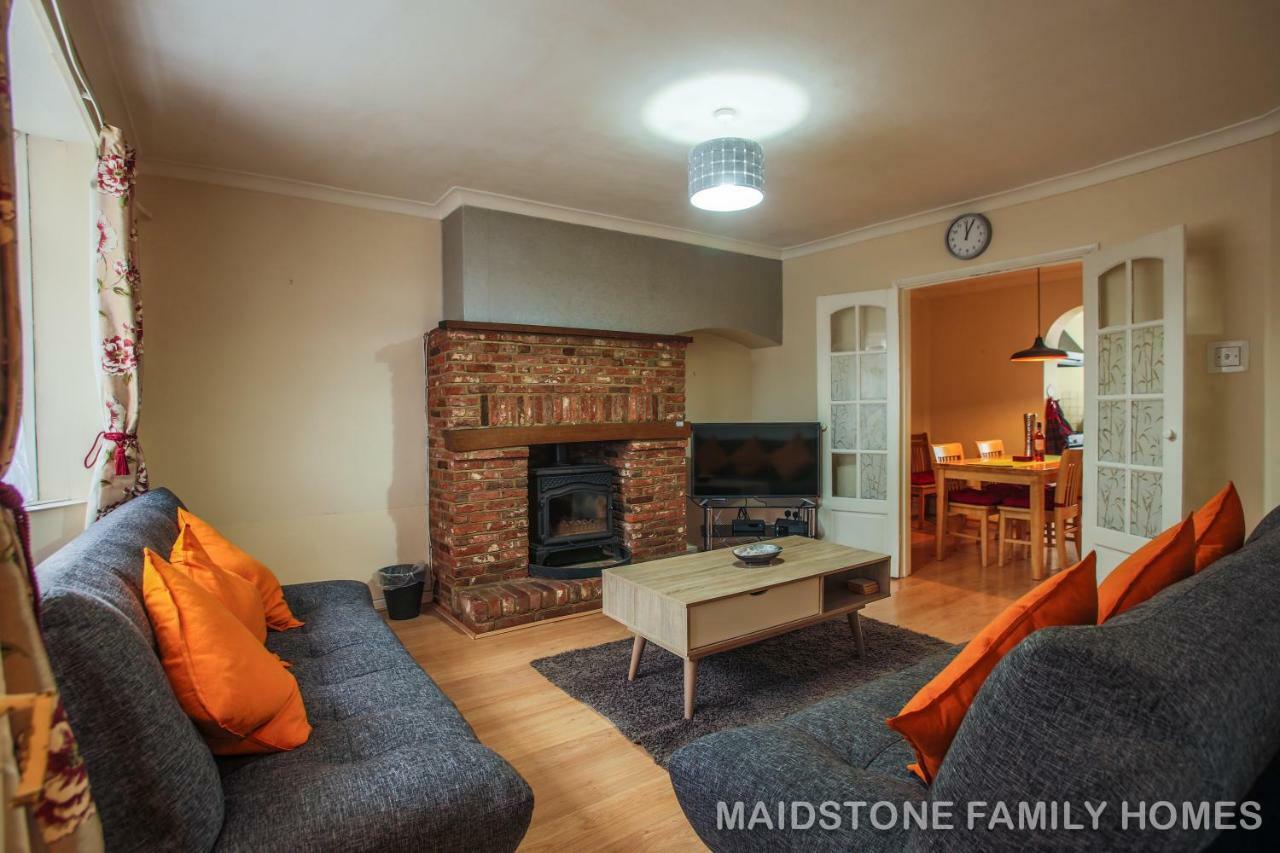 Maidstone Family Homes Upper Road Cottage Extérieur photo