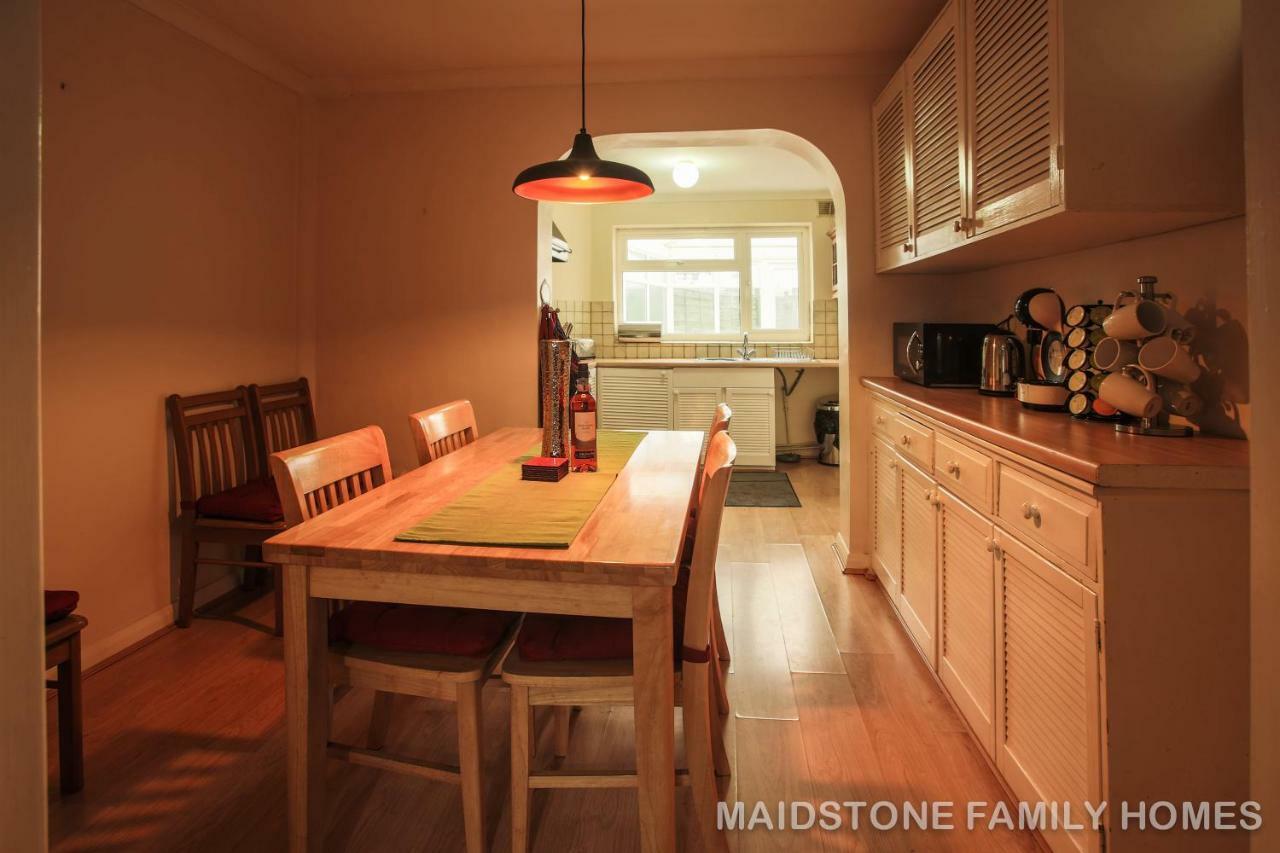 Maidstone Family Homes Upper Road Cottage Extérieur photo